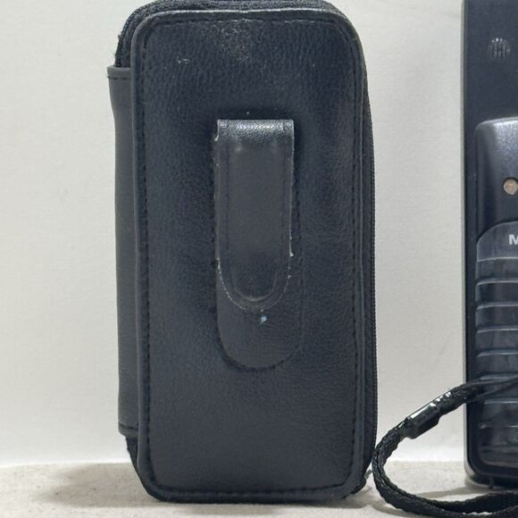 Magellan GPS 315 Handheld Navigator w/Case Bundle - Picture 6 of 10